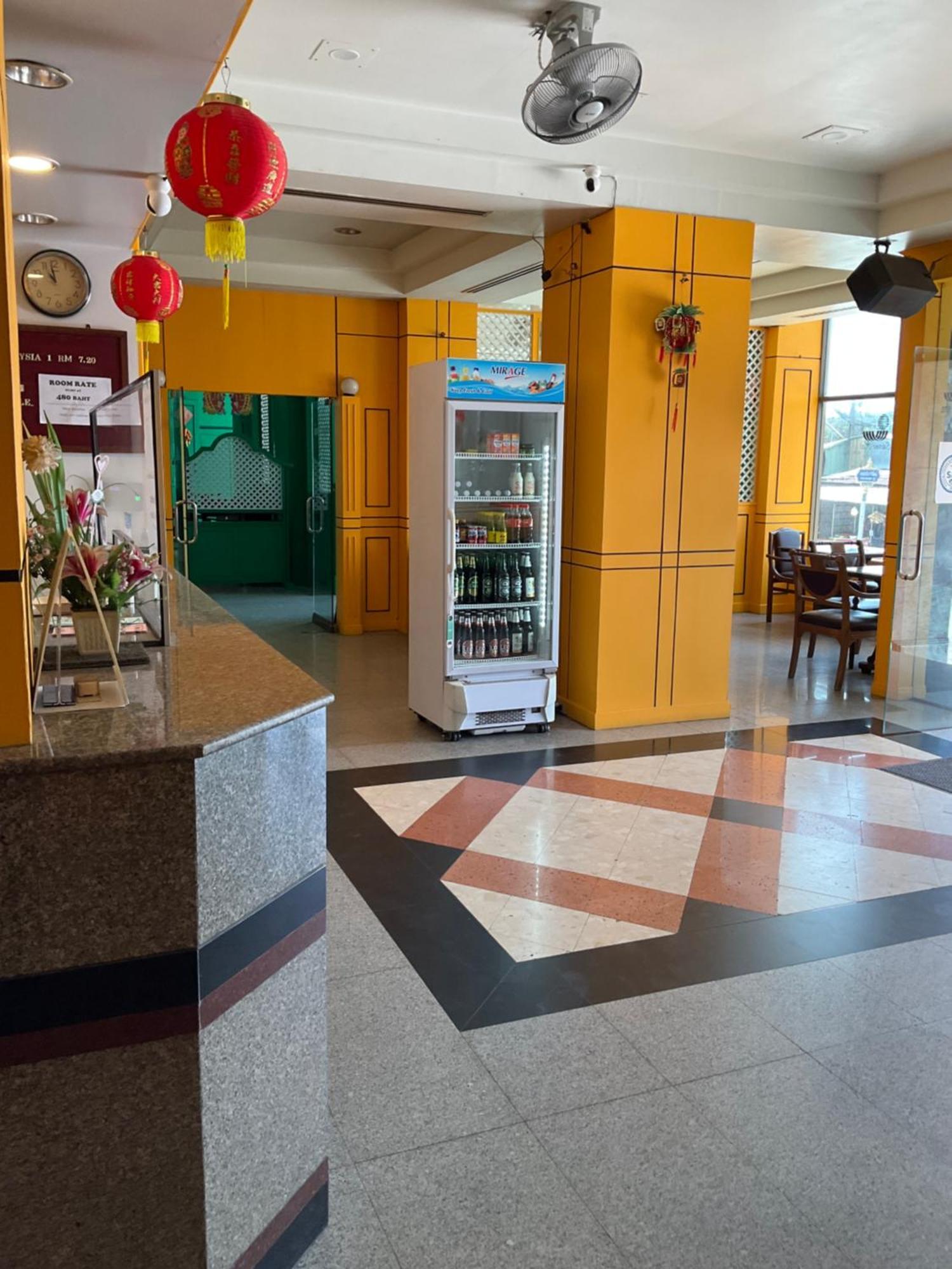 Intertower Hotel Sungai Kolok Exterior foto
